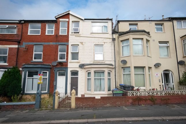 Westmorland Avenue, Blackpool FY1 5 bed flat for sale