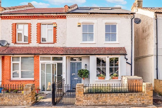 Gould Road, Twickenham TW2 4 bed end of terrace house for sale