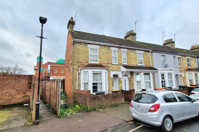 Marlborough Road, Bedford 4 bed end of terrace house for sale