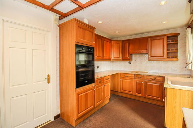 2 bed detached bungalow