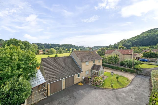 4 bed detached house