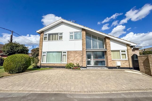 3 bed detached house