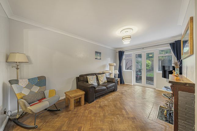 2 bedroom semi-detached bungalow for sale