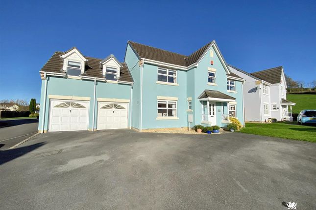 Clos Yr Onnen, Abergwili, Carmarthen 5 bed detached house for sale