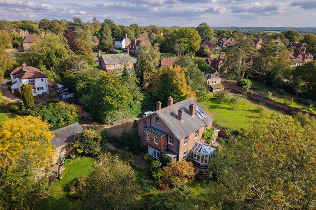 Church Street, Rudgwick, RH12 3 bed semi
