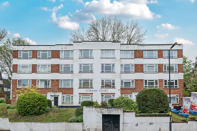 Lordship Lane, London 2 bed apartment for sale