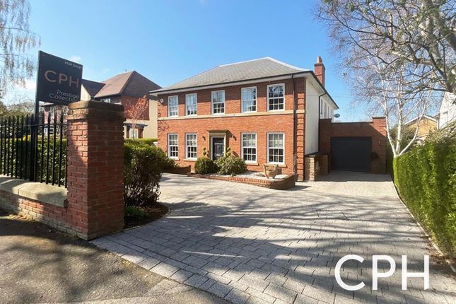 4 bed detached house