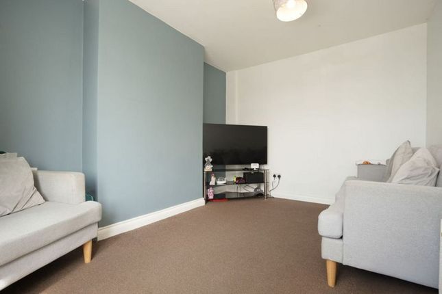 Wakefield Road, Barnsley, S71 3 bed semi