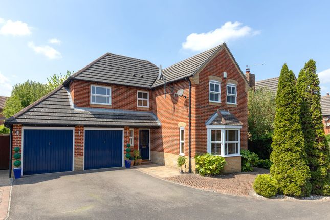 Clover Way, Paddock Wood, TN12 4 bed detached house for sale