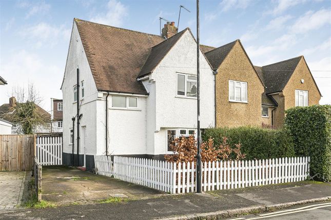 St. Georges Crescent, Cippenham, Slough 3 bed semi