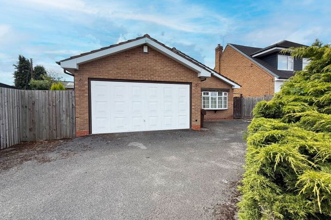 Alcester Road, Hollywood, B47 5HQ 2 bed detached bungalow for sale