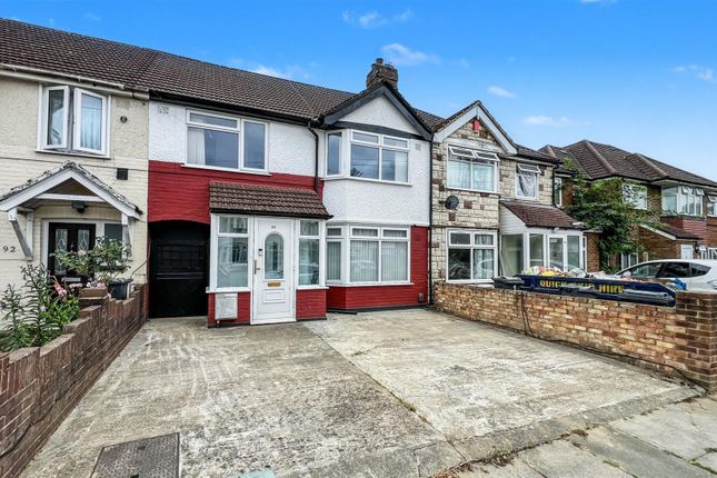 Mornington Crescent, Cranford TW5 3 bed terraced house for sale