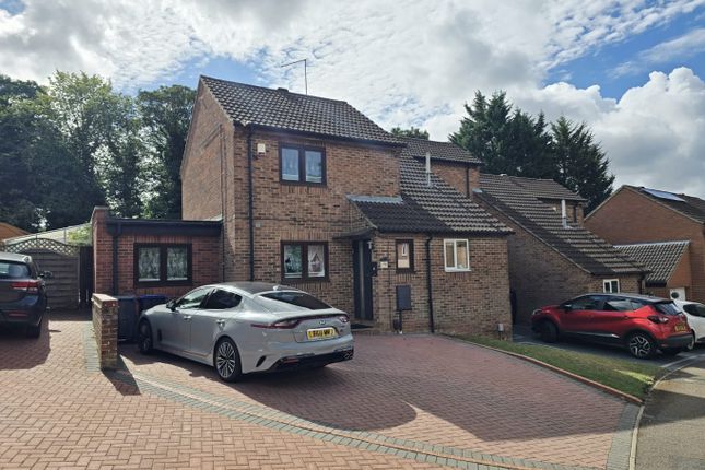 Osmund Drive, Northampton... 3 bed semi