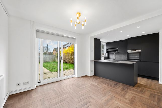 Kent Way, Surbiton KT6 3 bed terraced house for sale
