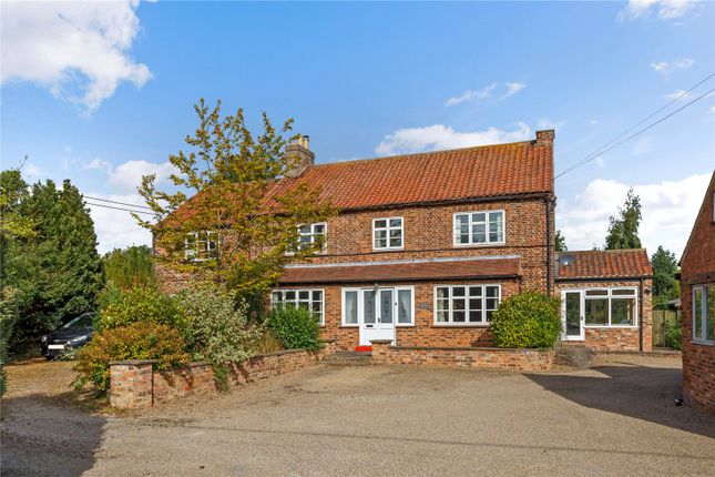 6 bedroom detached house for sale