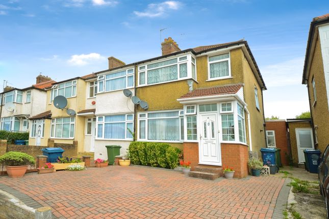 3 bedroom end of terrace house for sale