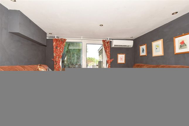 3 bed detached bungalow