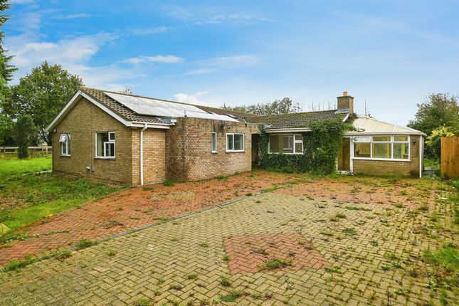 4 bedroom detached bungalow for sale