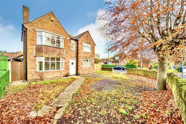 4 bed detached house