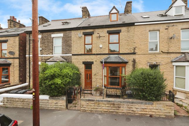 6 bedroom terraced house for sale