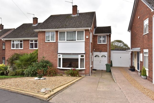 Coldstream Drive, Stourbridge DY8 3 bed semi