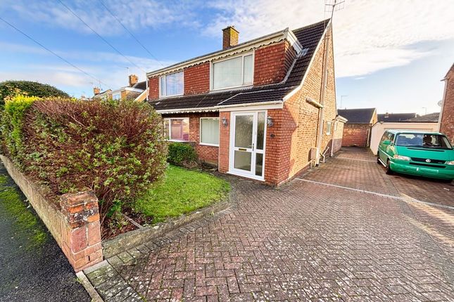 3 bedroom semi-detached house for sale