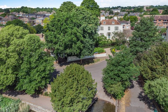 Linden Grove, Canterbury, Kent 5 bed detached house for sale