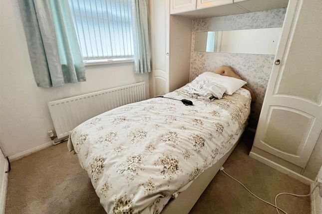 Park Road, Silverdale, Newcastle 2 bed detached bungalow for sale