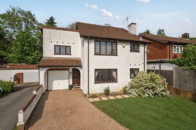 Cullera Close, Northwood, Hertfordshire 5 bed detached house for sale