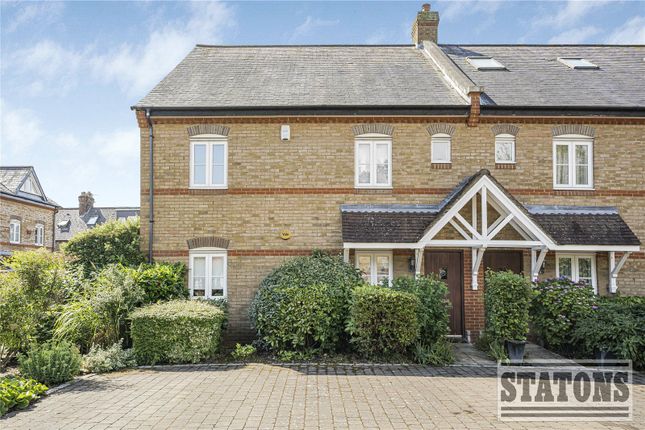 Sovereign Mews, Barnet, EN4 2 bed apartment for sale