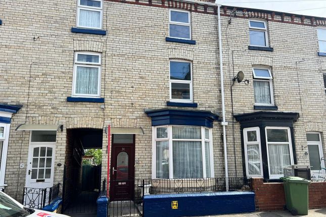 Commercial Street, Scarborough 3 bed terraced house for sale