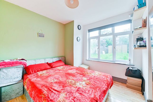 Honeywood Road, Harlesden, London, NW10 2 bed flat for sale