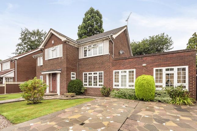 5 bed detached house