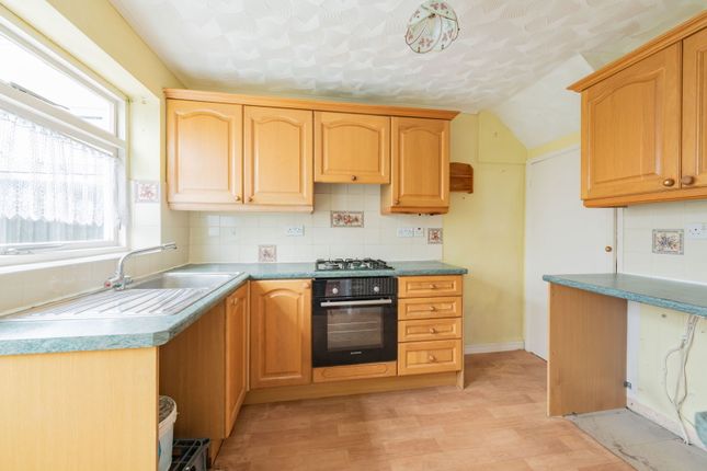 Lechlade Gardens, Fareham PO15 3 bed semi