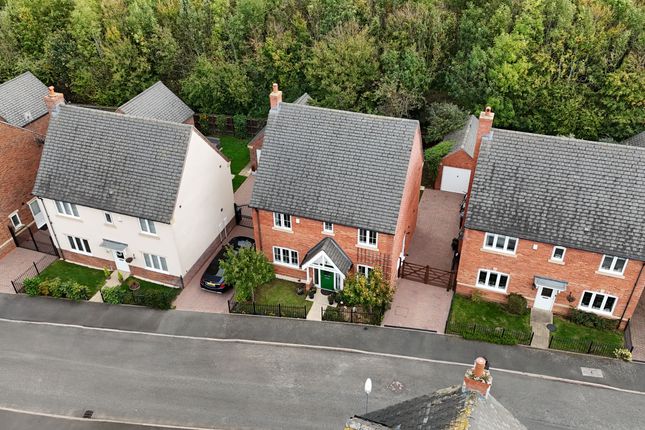 4 bed detached house