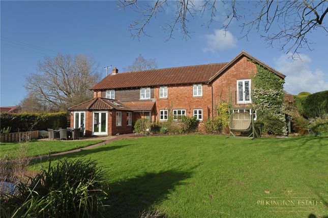 5 bed detached house