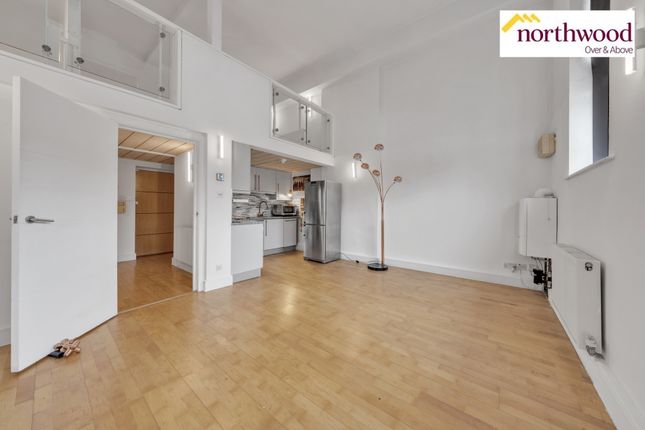 Gammons Lane, Watford, WD24 1 bed flat for sale