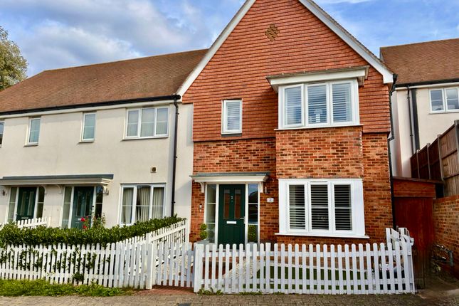 3 bedroom end of terrace house for sale