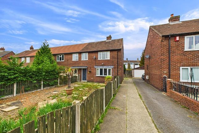 Priory Road, Featherstone WF7 3 bed end of terrace house for sale