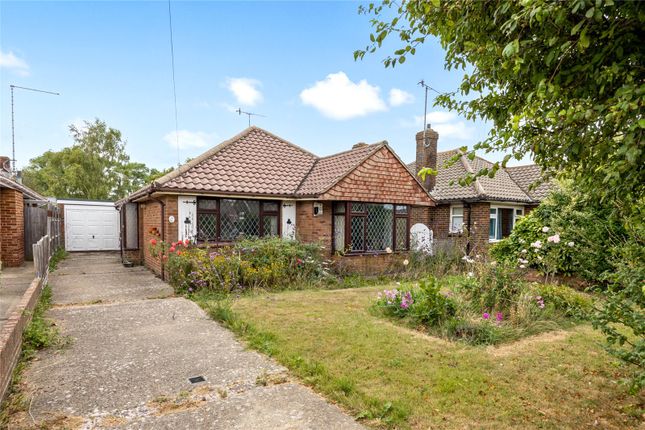 Field Close, Lancing, West Sussex, BN15 2 bed bungalow for sale
