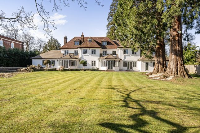 6 bed detached house