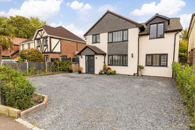 Horsham Road, Crawley RH11 5 bed detached house for sale