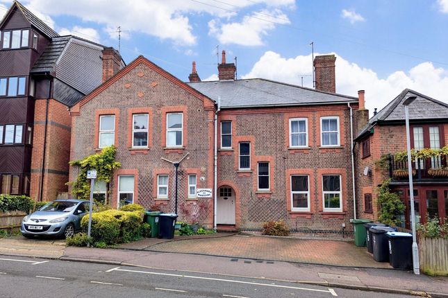 Alexandra Road, Hemel Hempstead, HP2 2 bed apartment for sale