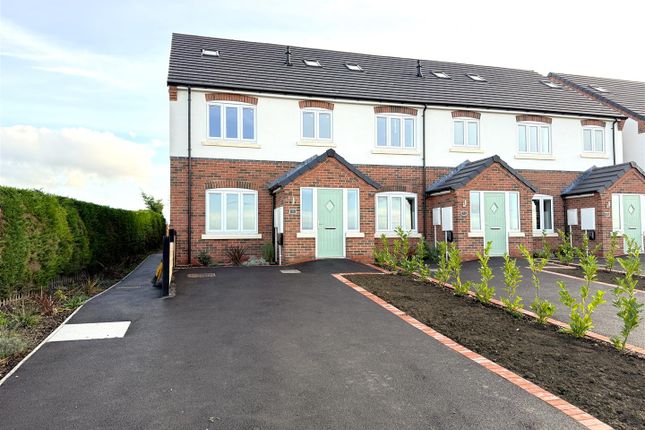 Main Road, Barnstone, Nottingham 4 bed townhouse for sale