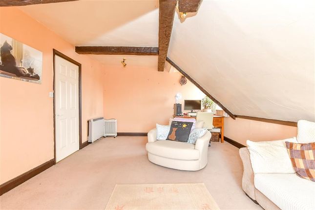 Grove Road, Sandown, Isle of Wight 2 bed apartment for sale