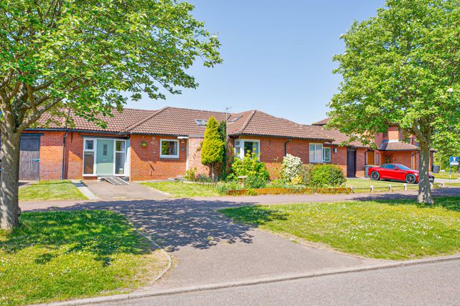 St. Stephens Drive, Milton Keynes MK15 3 bed bungalow for sale