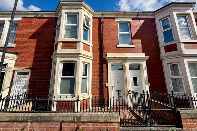 Wingrove Avenue, Fenham, Newcastle... 2 bed flat for sale