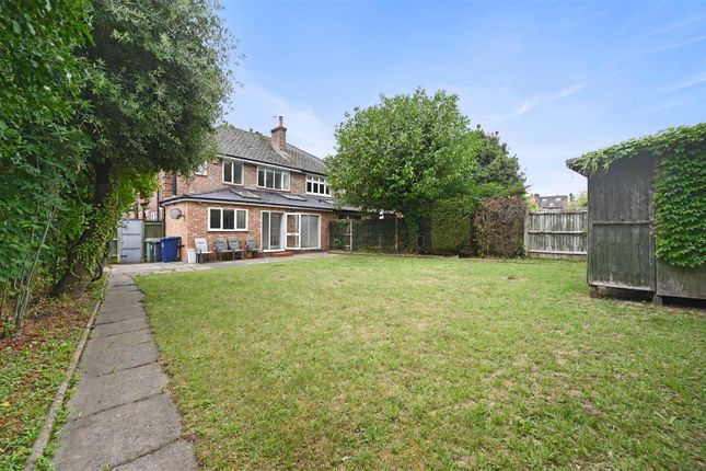 4 bedroom end of terrace house for sale