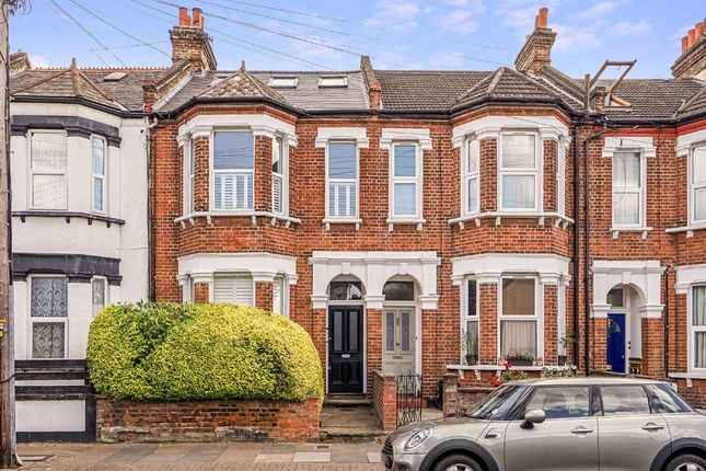 Bickersteth Road, London SW17 3 bed flat for sale