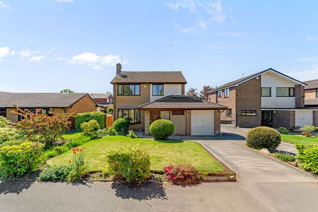Oakwood Drive, Leigh WN7 3 bed detached house for sale